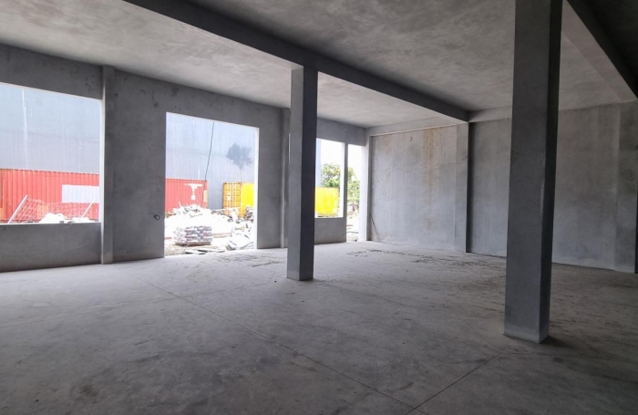 Location Local commercial 300m&sup2; 1 pièce Sainte Suzanne