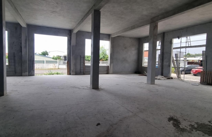 Location Local commercial 300m&sup2; 1 pièce Sainte Suzanne