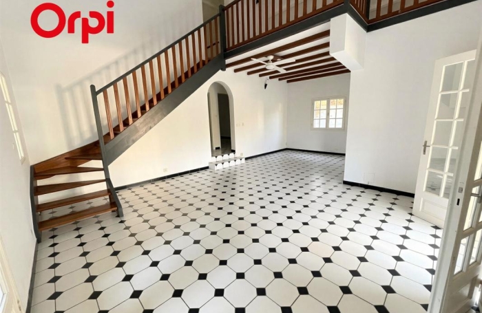 Location Maison 160m&sup2; 5 pièces Sainte Clotilde