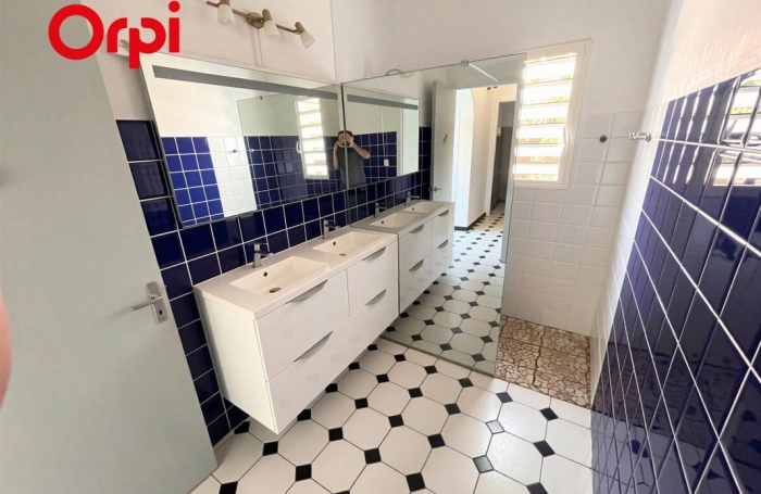 Location Maison 160m&sup2; 5 pièces Sainte Clotilde
