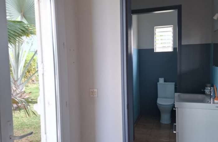 GRANDE MAISON A ETAGE AVEC TERRASSE ET VUE  PROCHE LYCEE BOIS DE NEFLES ET CLINIQUE STE CLOTILDE