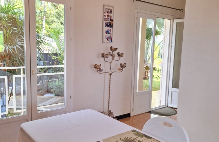 GRANDE MAISON A ETAGE AVEC TERRASSE ET VUE  PROCHE LYCEE BOIS DE NEFLES ET CLINIQUE STE CLOTILDE
