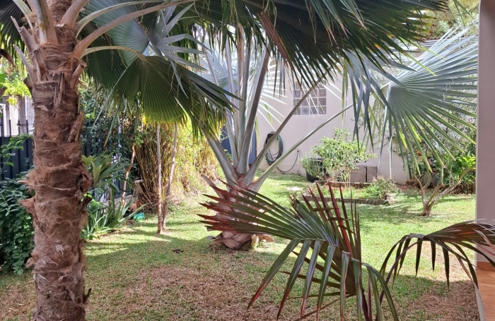 GRANDE MAISON A ETAGE AVEC TERRASSE ET VUE  PROCHE LYCEE BOIS DE NEFLES ET CLINIQUE STE CLOTILDE
