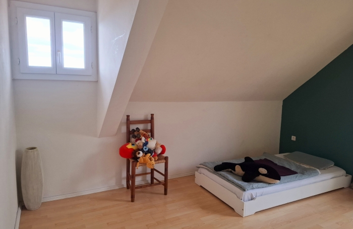 GRANDE MAISON A ETAGE AVEC TERRASSE ET VUE  PROCHE LYCEE BOIS DE NEFLES ET CLINIQUE STE CLOTILDE