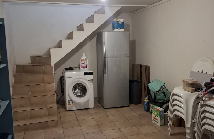 GRANDE MAISON A ETAGE AVEC TERRASSE ET VUE  PROCHE LYCEE BOIS DE NEFLES ET CLINIQUE STE CLOTILDE