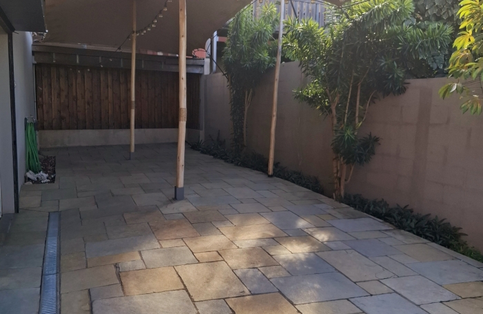 GRANDE MAISON A ETAGE AVEC TERRASSE ET VUE  PROCHE LYCEE BOIS DE NEFLES ET CLINIQUE STE CLOTILDE