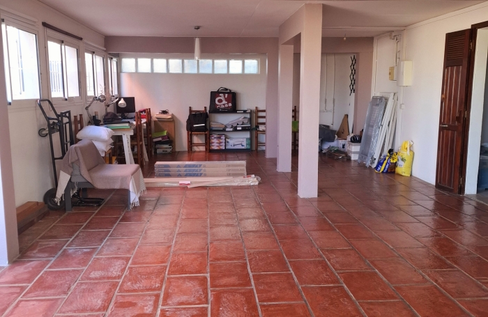 GRANDE MAISON A ETAGE AVEC TERRASSE ET VUE  PROCHE LYCEE BOIS DE NEFLES ET CLINIQUE STE CLOTILDE