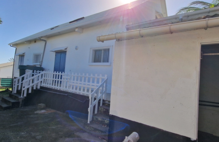 MAGNIFIQUE VILLA F6 AVEC VUE MER PANORAMIQUE SAINT-PIERRE