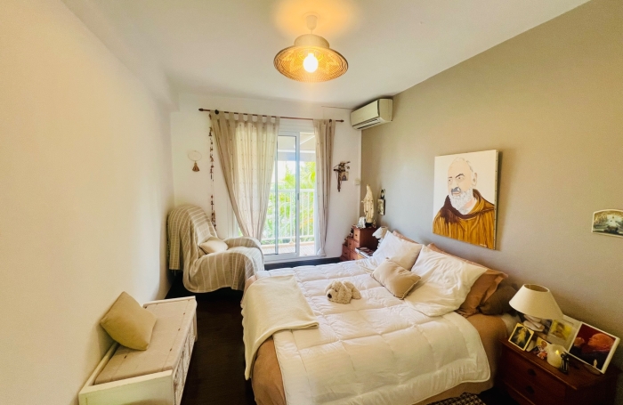 Vente Appartement 95m&sup2; 4 pièces Saint Gilles Les Hauts