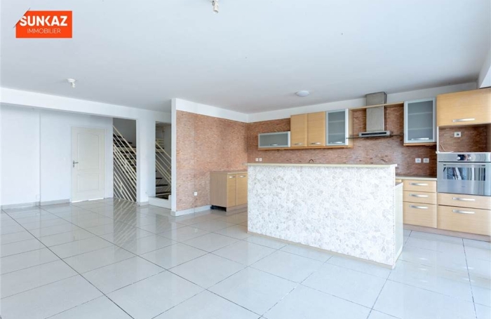 Location Appartement 80.00m&sup2; 3 pièces Saint-Pierre
