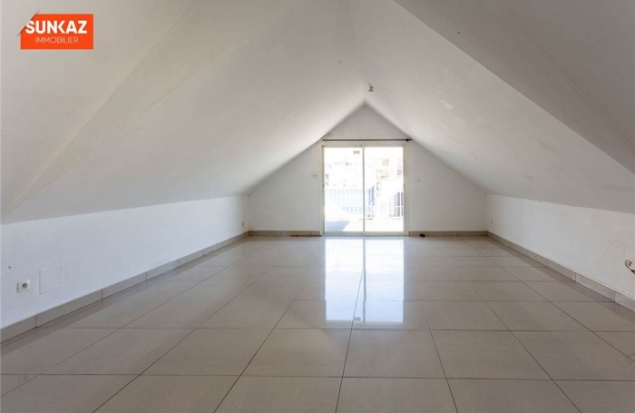 Location Appartement 80.00m&sup2; 3 pièces Saint-Pierre