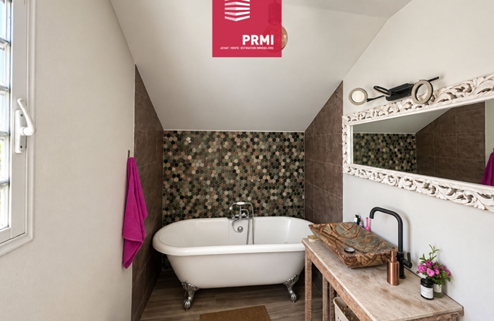 Vente Maison 117m&sup2; 4 pi&egrave;ces Sainte Suzanne