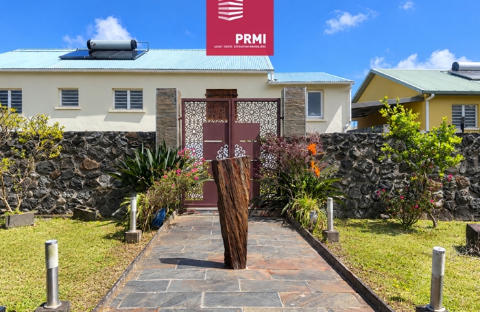Vente Maison 117m&sup2; 4 pi&egrave;ces Sainte Suzanne