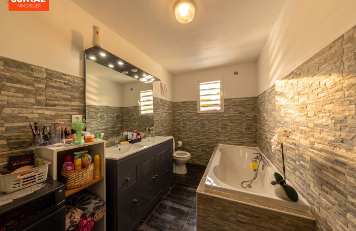 Location Maison 80.00m&sup2; 4 pièces Ravine des Cabris
