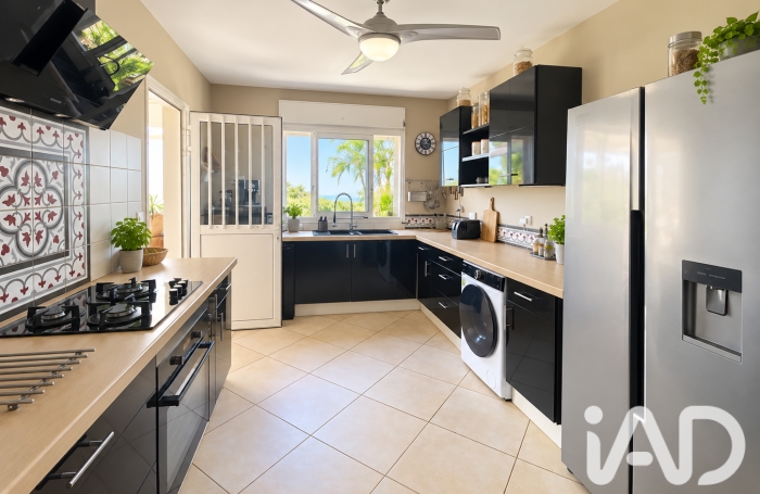 Vente Maison 143m&sup2; 4 pièces Saint Gilles les Bains