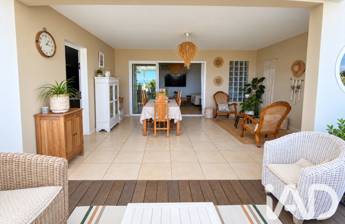 Vente Maison 143m&sup2; 4 pièces Saint Gilles les Bains