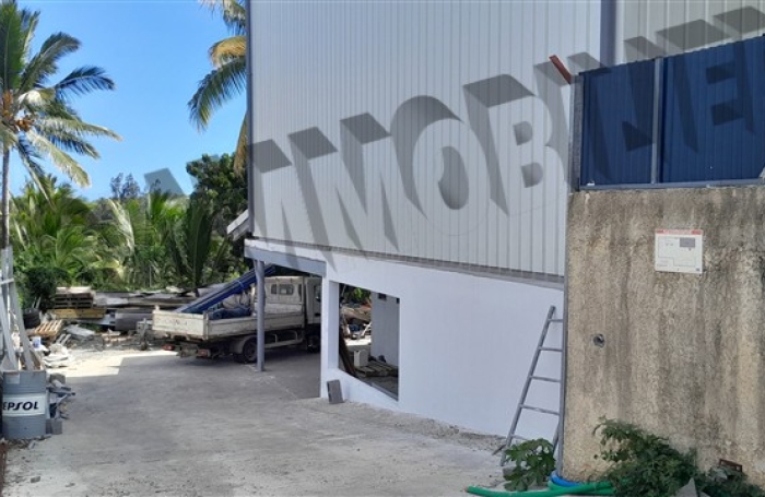 Location Local commercial 200m&sup2; Etang-Sale