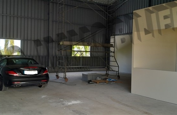 Location Local commercial 165m&sup2; Etang-Sale