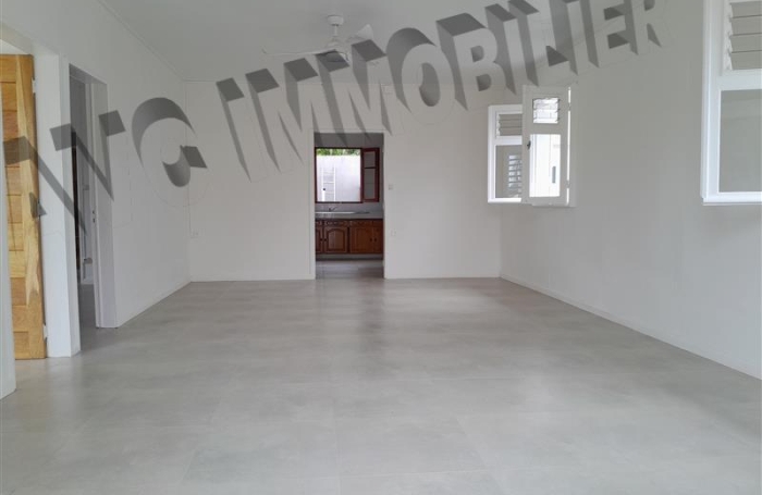 Location Maison 120m&sup2; 4 pi&egrave;ces Rivi&egrave;re Saint Louis