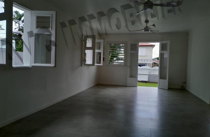 Location Maison 120m&sup2; 4 pi&egrave;ces Rivi&egrave;re Saint Louis