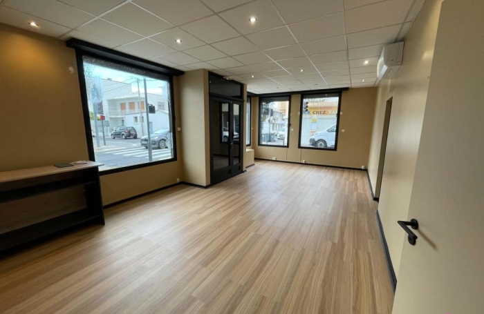 Location Local commercial 53m&sup2; 2 pièces Saint Denis