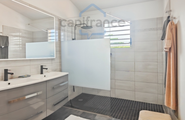 Vente Maison 125m&sup2; 5 pièces La Possession