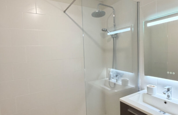 Location Appartement 80.3m&sup2; 3 pi&egrave;ces Saint-Pierre