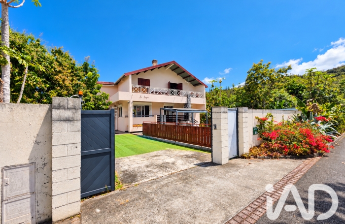 Vente Maison 175m&sup2; 7 pièces L'Entre Deux