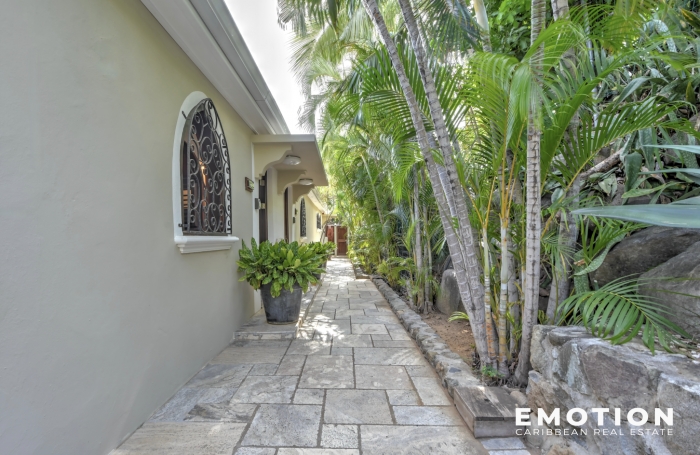 H&ocirc;tel-Restaurant 798 m2 + terrasses couvertes