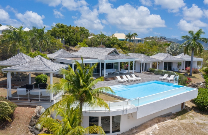 Propri&eacute;t&eacute; de 2 villas vue mer aux Terres Basses