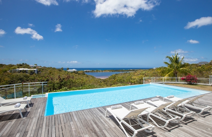Propri&eacute;t&eacute; de 2 villas vue mer aux Terres Basses