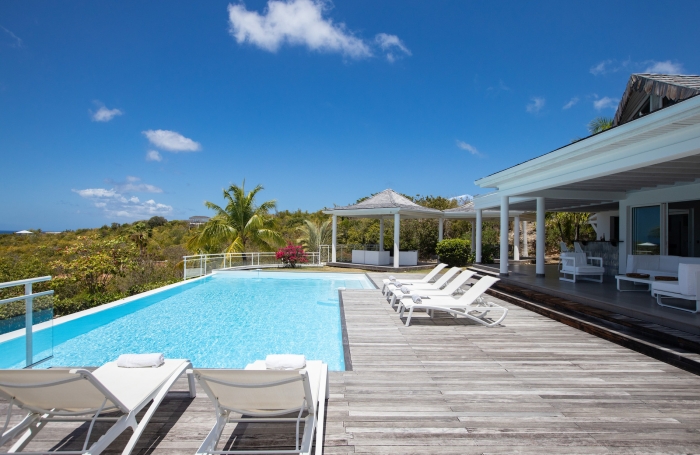 Propri&eacute;t&eacute; de 2 villas vue mer aux Terres Basses