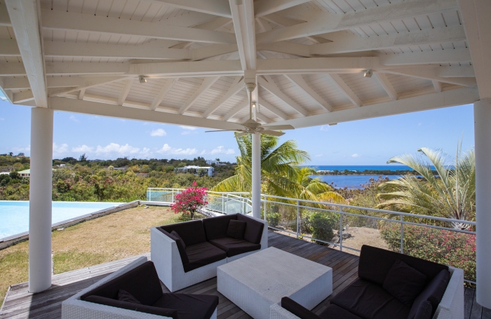 Propri&eacute;t&eacute; de 2 villas vue mer aux Terres Basses