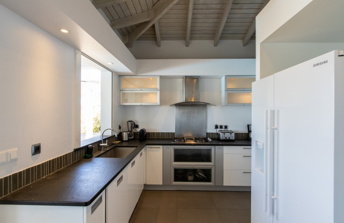 Propri&eacute;t&eacute; de 2 villas vue mer aux Terres Basses
