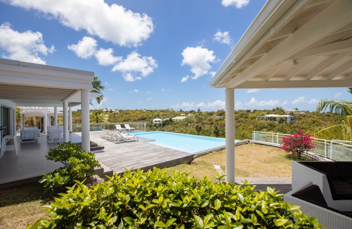 Propri&eacute;t&eacute; de 2 villas vue mer aux Terres Basses