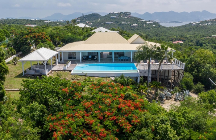 Propri&eacute;t&eacute; de 2 villas vue mer aux Terres Basses