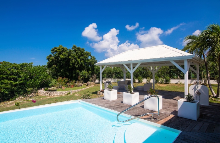 Propri&eacute;t&eacute; de 2 villas vue mer aux Terres Basses