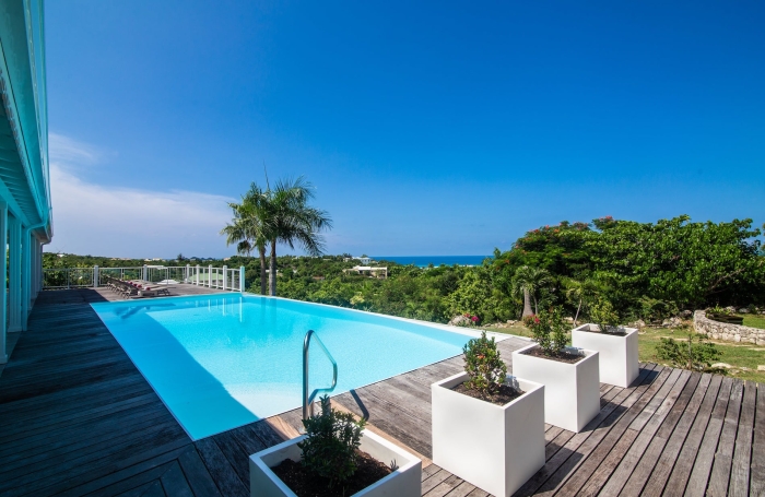 Propri&eacute;t&eacute; de 2 villas vue mer aux Terres Basses