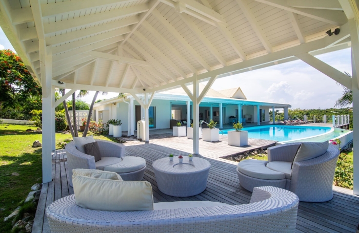 Propri&eacute;t&eacute; de 2 villas vue mer aux Terres Basses