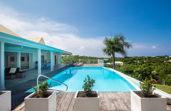 Propri&eacute;t&eacute; de 2 villas vue mer aux Terres Basses