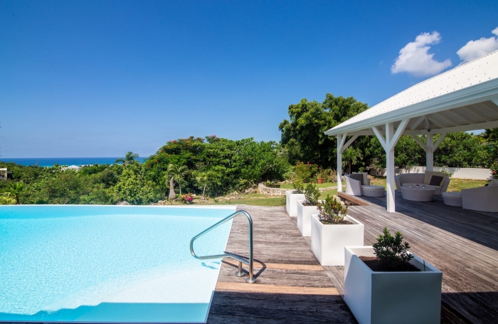 Propri&eacute;t&eacute; de 2 villas vue mer aux Terres Basses