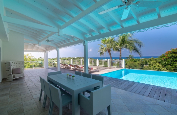 Propri&eacute;t&eacute; de 2 villas vue mer aux Terres Basses
