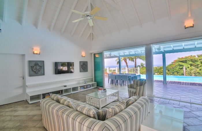 Propri&eacute;t&eacute; de 2 villas vue mer aux Terres Basses