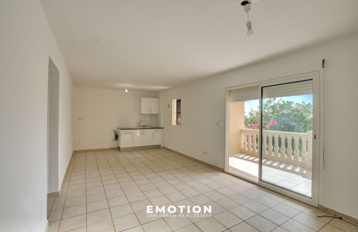 Appartement T3 &agrave; r&eacute;nover sur Agr&eacute;ment