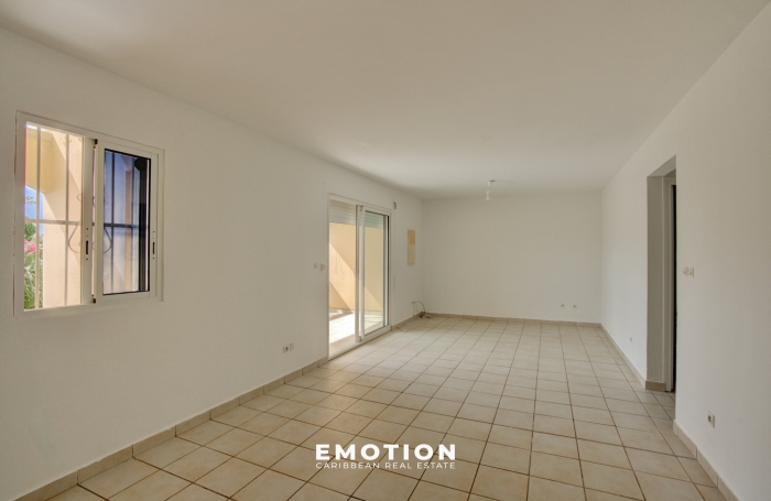 Appartement T3 &agrave; r&eacute;nover sur Agr&eacute;ment