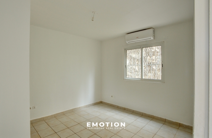 Appartement T3 &agrave; r&eacute;nover sur Agr&eacute;ment